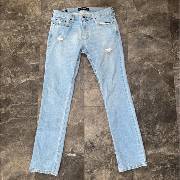 Hollister Slim Straight Jeans Distressed Light Wash Denim Size 32 - Picture 1 of 7